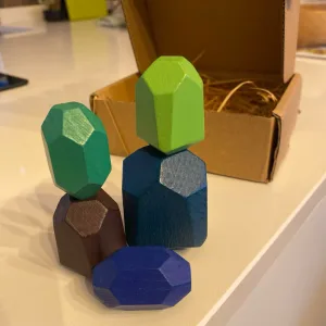 Reçu 18pcs Pierres d'Empilage en Bois Équilibrantes de la part du client A****t.