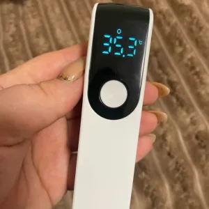 Reçu Thermomètre Numérique Infrarouge Sans Contact de la part du client T****a.