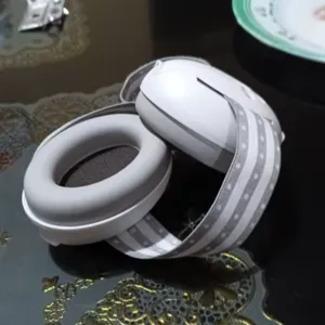 Casques antibruit pour bébé reçus du client L***o.