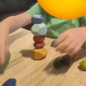 Reçu 18pcs de Pierres d'Équilibrage en Bois Empilables de la part du client L****z.