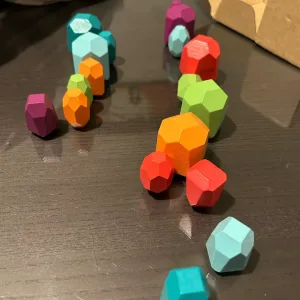 Reçu 18pcs Pierres d'Équilibrage en Bois Empilables de la part du client V***i.