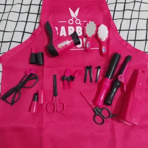 Reçu le set de jeu de coiffure de salon de beauté de la part du client S***r.