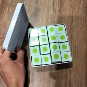 Reçu le puzzle de correspondance de blocs cachés du client T*****n.