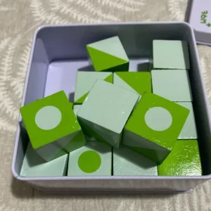 Reçu le puzzle de correspondance de blocs cachés du client N***n.