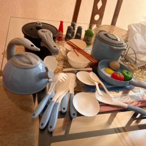 Reçu un Jeu de Cuisine pour Enfants Batterie de Cuisine Jouets de la part du client J***n.