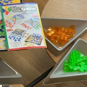 Reçu le Jeu de Plateau Blokus Squares pour 4 Joueurs du client R****h.